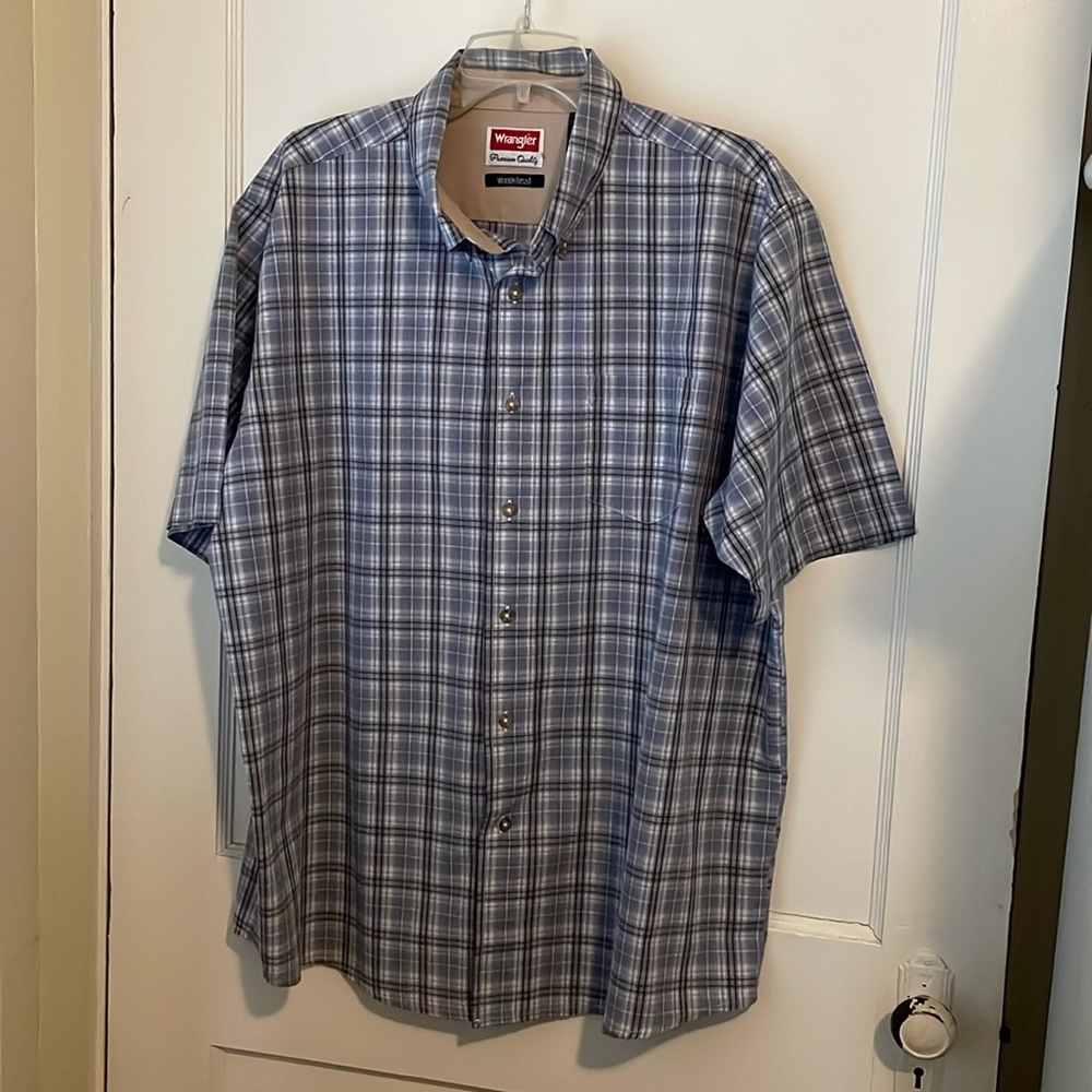 Wrangler Western Shirt Men’s Sz XL Wrinkle Resistant Short Sleeve Blue Plaid
